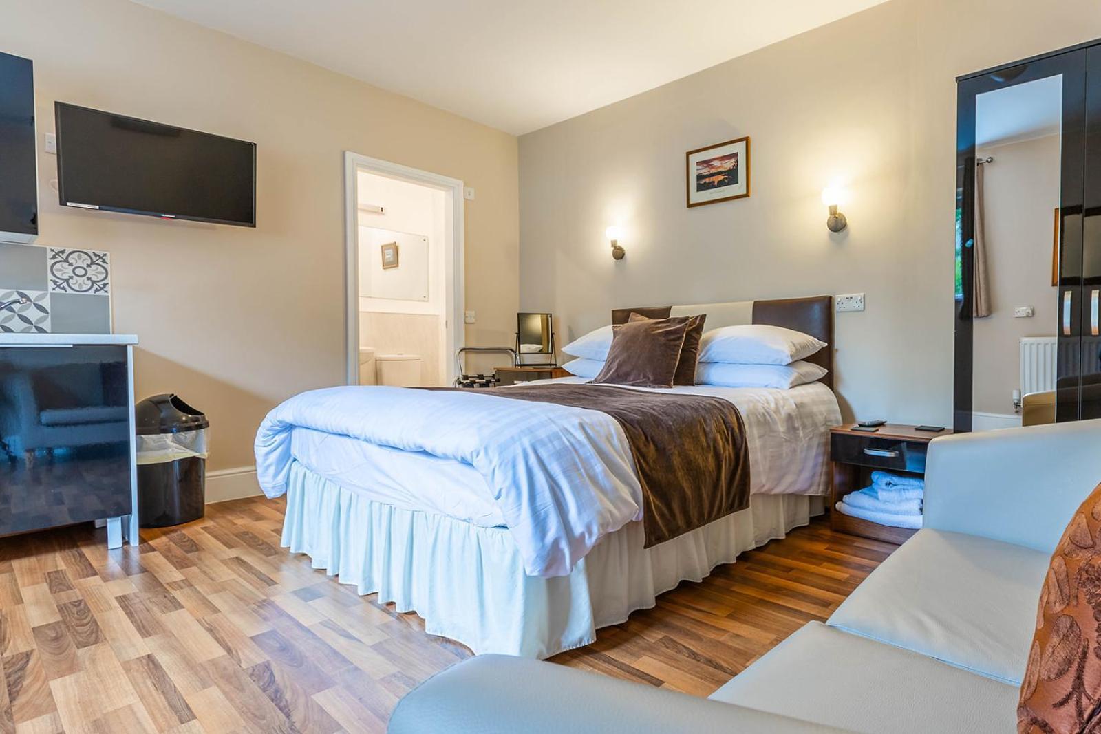 Windermere Studio Rooms - With Free Car Parking Onsite Esterno foto