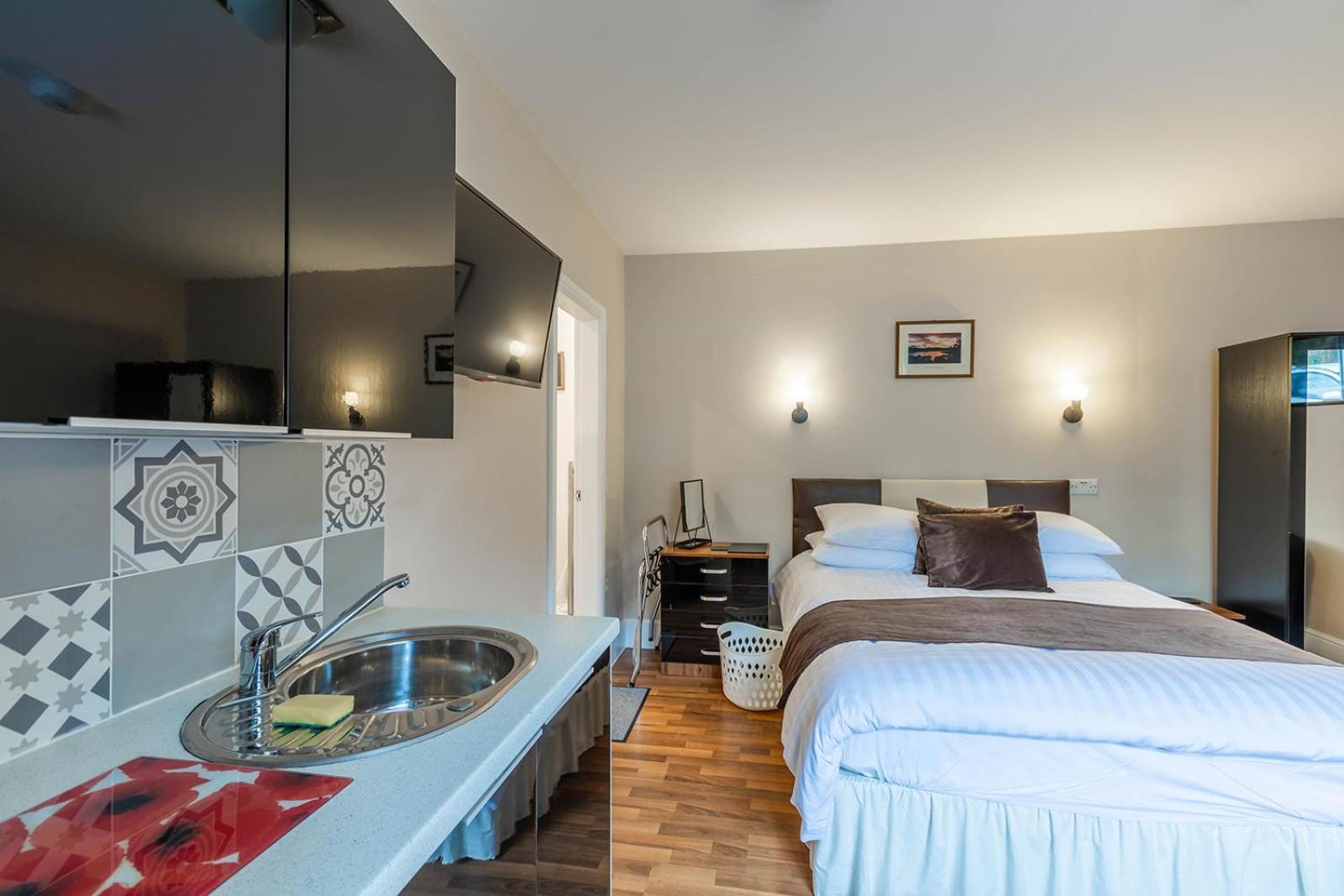Windermere Studio Rooms - With Free Car Parking Onsite Esterno foto
