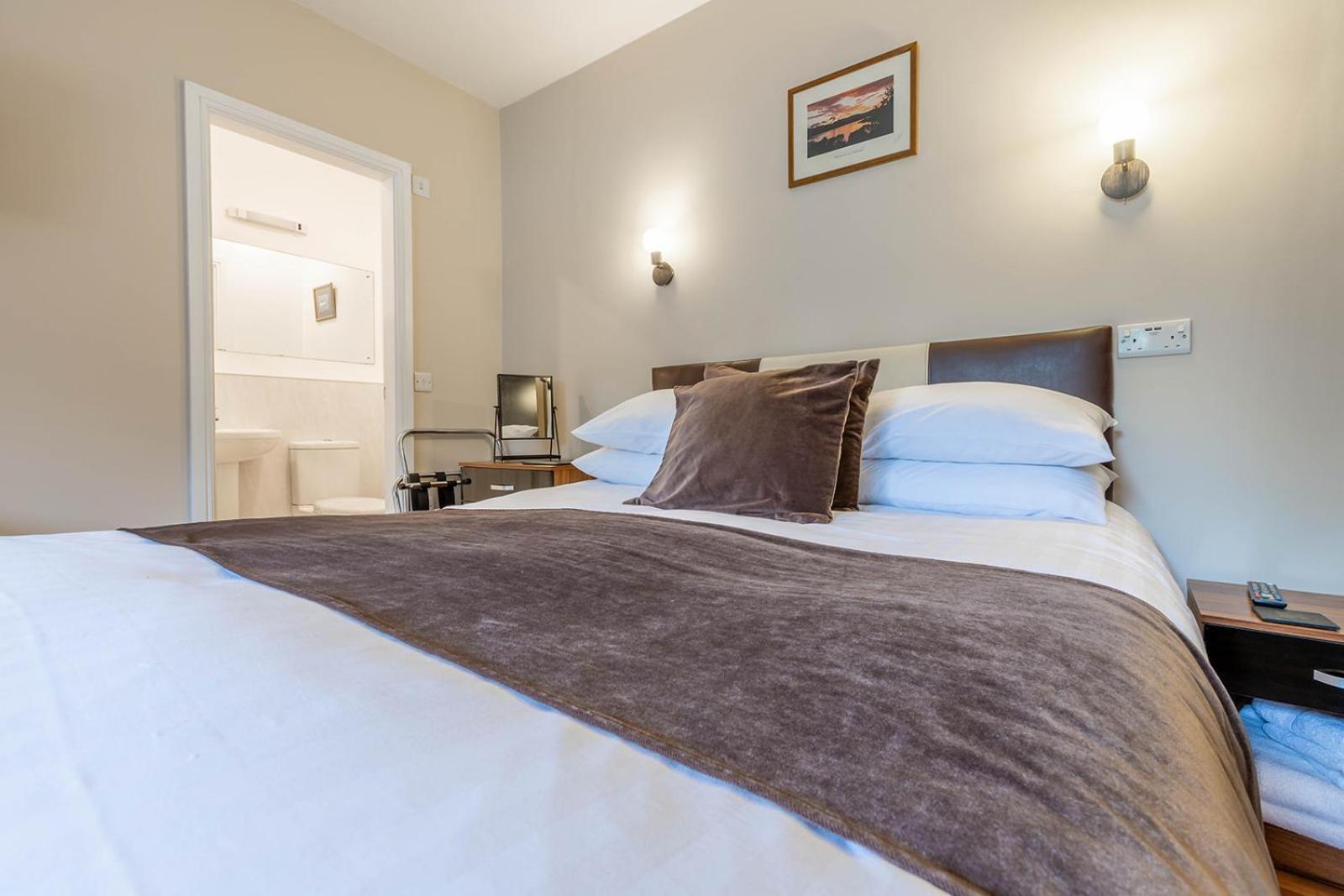 Windermere Studio Rooms - With Free Car Parking Onsite Esterno foto