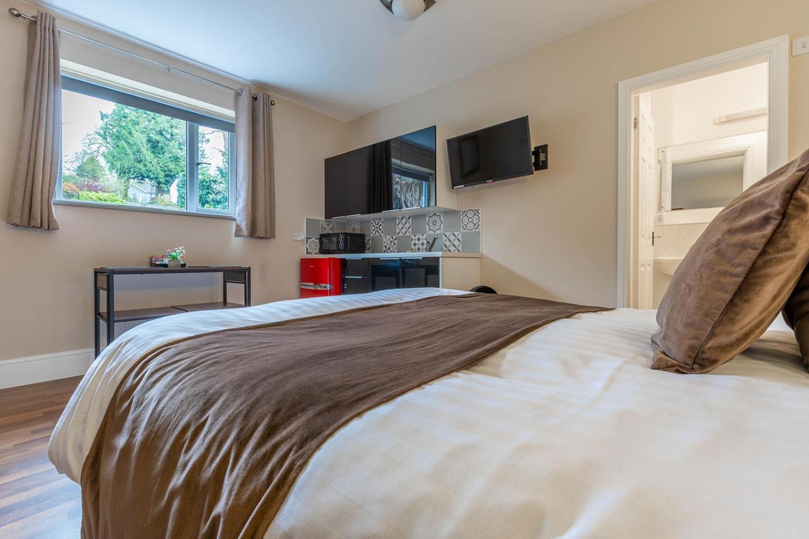 Windermere Studio Rooms - With Free Car Parking Onsite Esterno foto