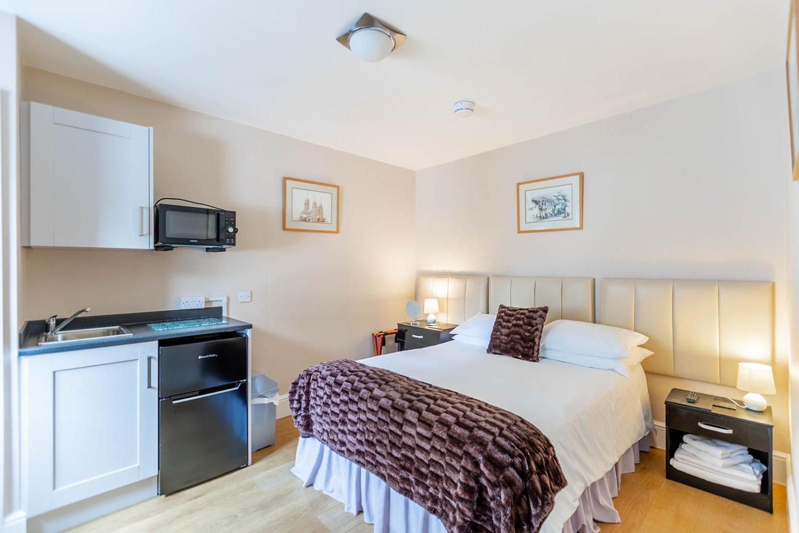 Windermere Studio Rooms - With Free Car Parking Onsite Esterno foto
