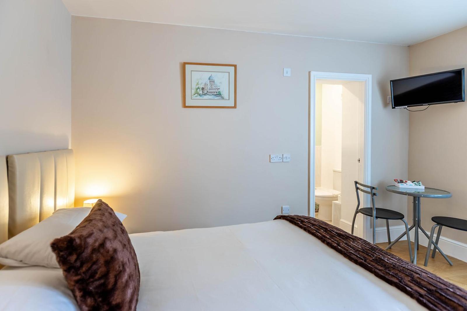 Windermere Studio Rooms - With Free Car Parking Onsite Esterno foto