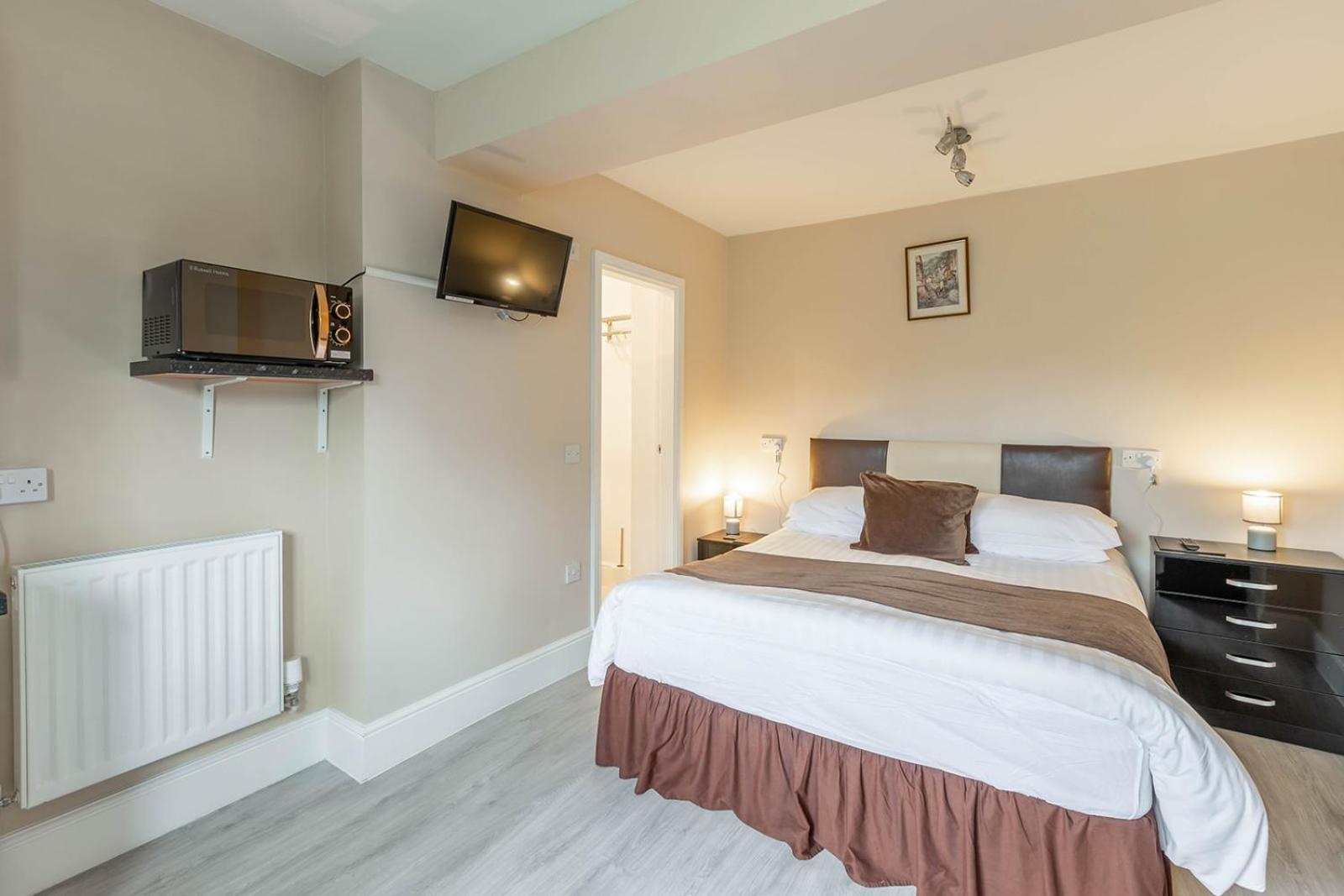 Windermere Studio Rooms - With Free Car Parking Onsite Esterno foto
