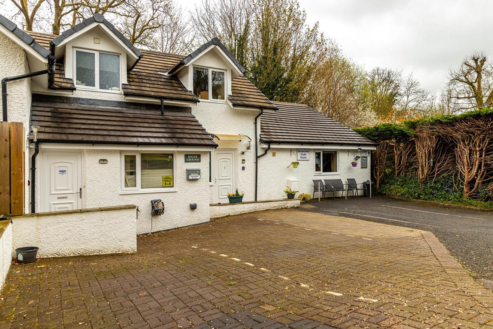 Windermere Studio Rooms - With Free Car Parking Onsite Esterno foto