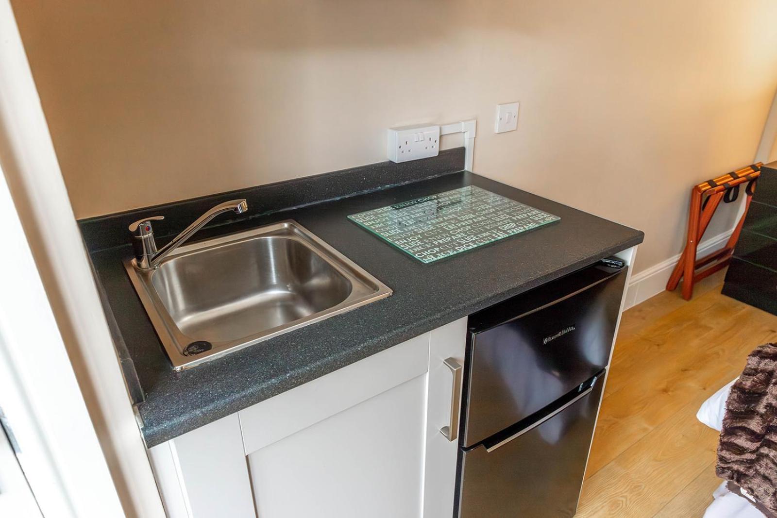 Windermere Studio Rooms - With Free Car Parking Onsite Esterno foto