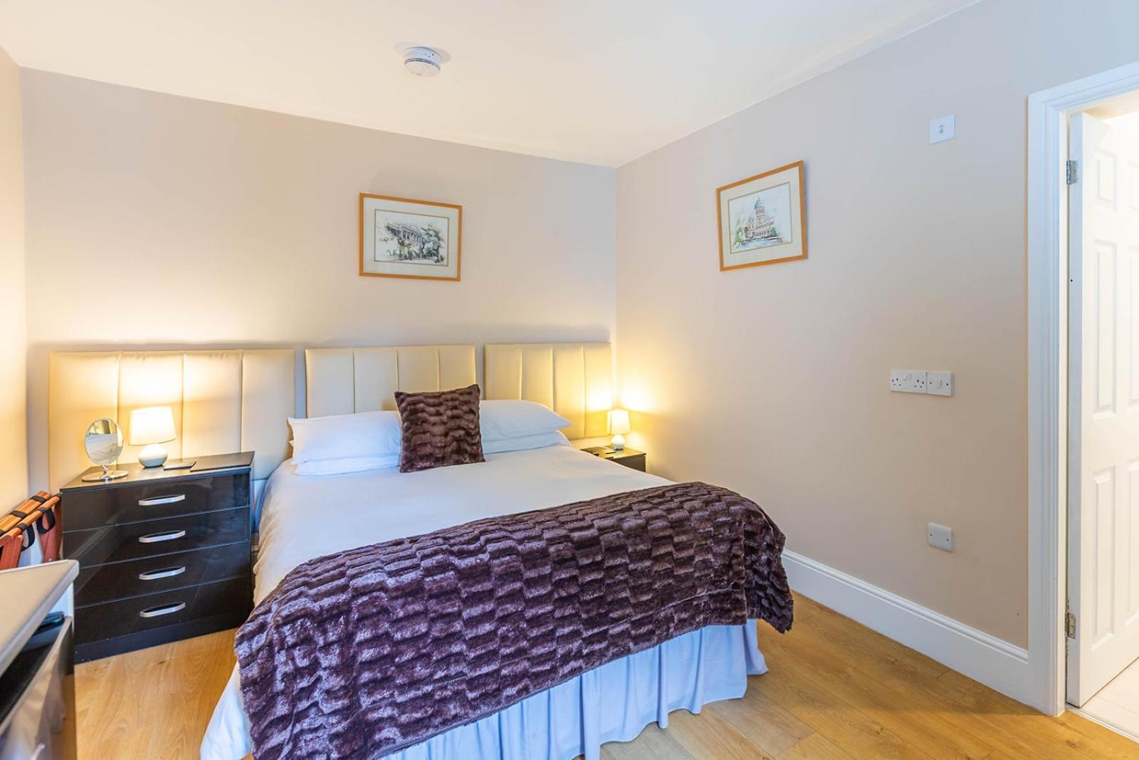 Windermere Studio Rooms - With Free Car Parking Onsite Esterno foto
